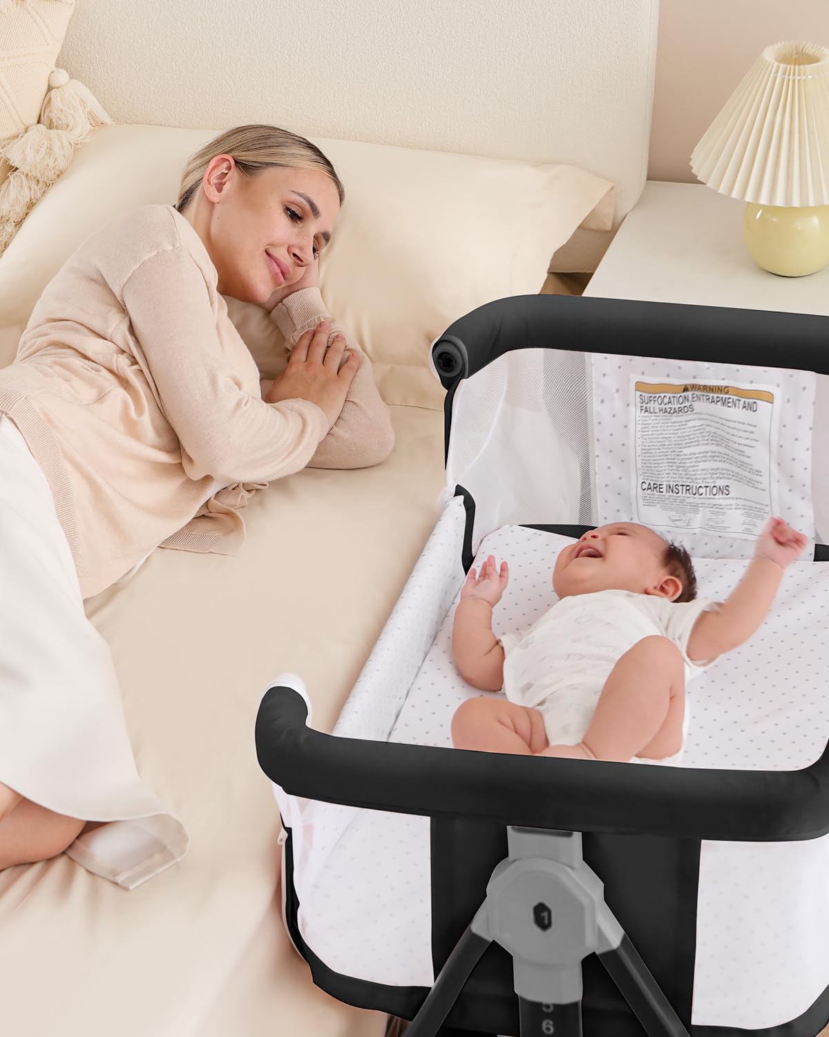 easy tool-free assembly baby bassinet with removable sheet