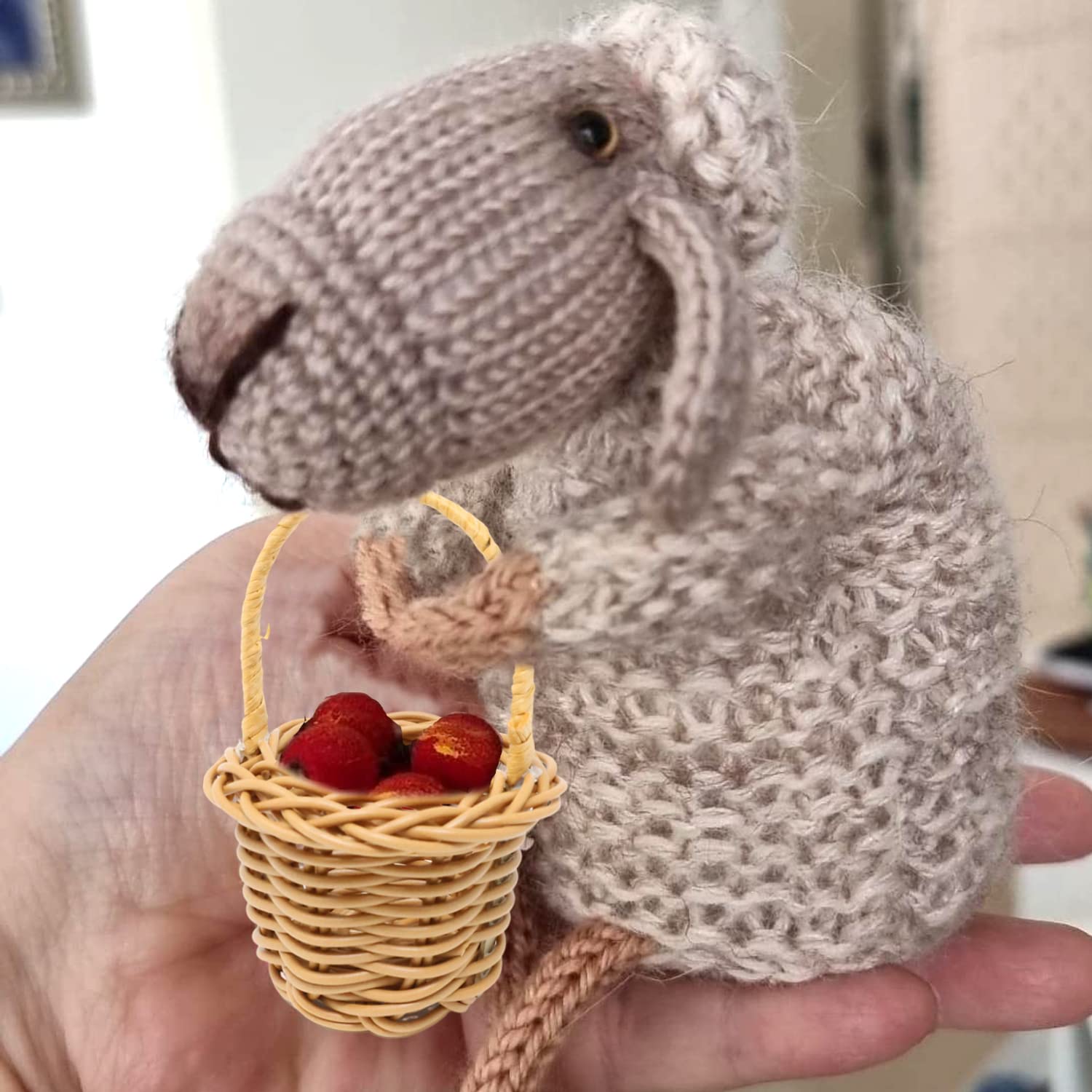 Brown wood and plastic mini baskets for candy and jewelry