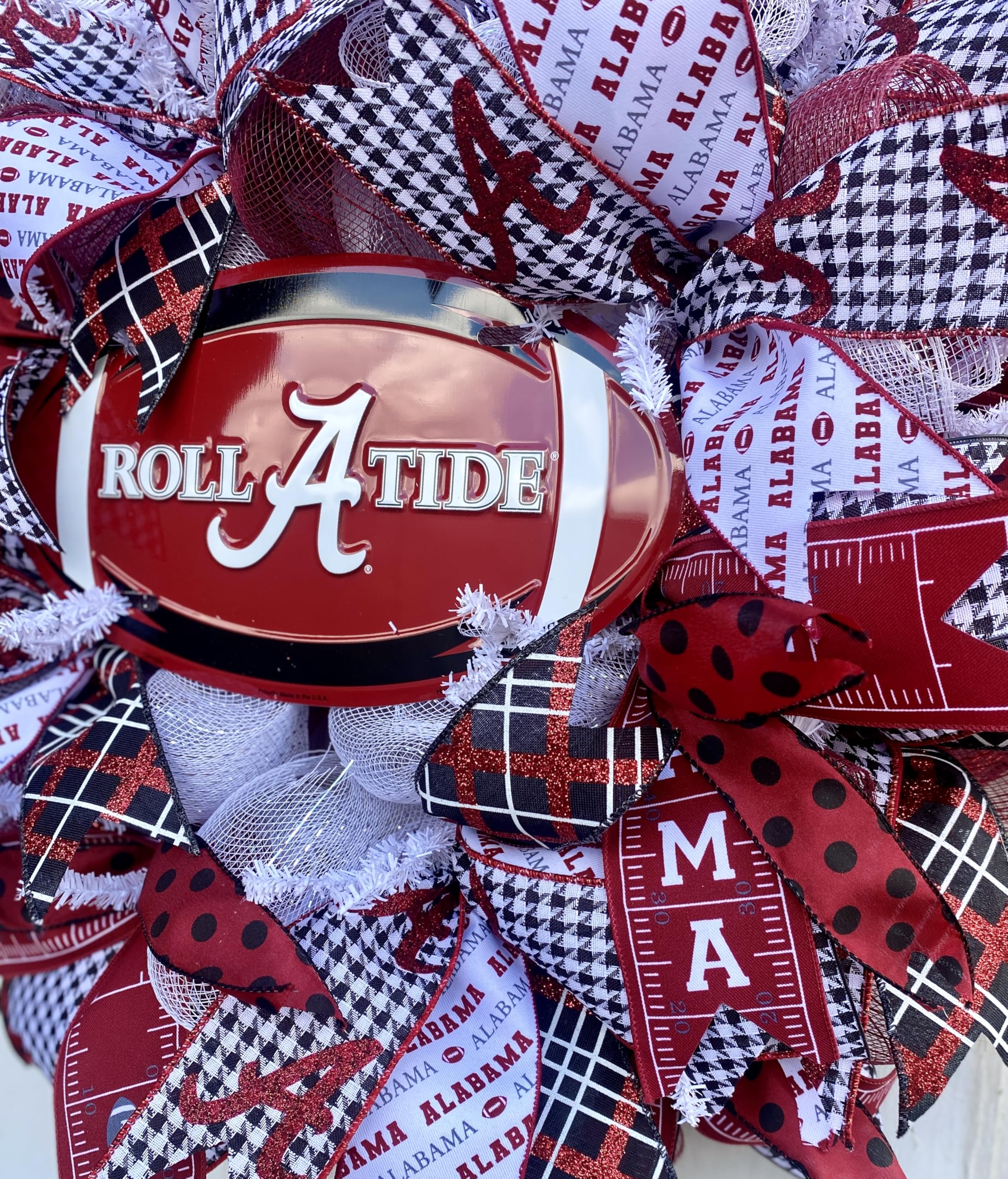 Roll Tide themed Alabama football wreath display