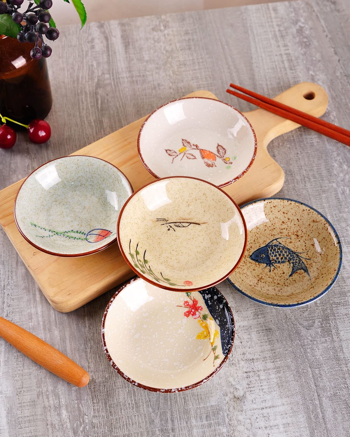 Set includes five WHJY porcelain dishes with varied patterns
