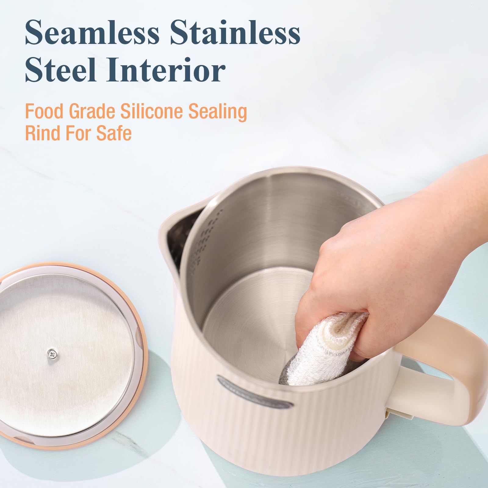 Wide opening and removable lid for easy refill and cleaning