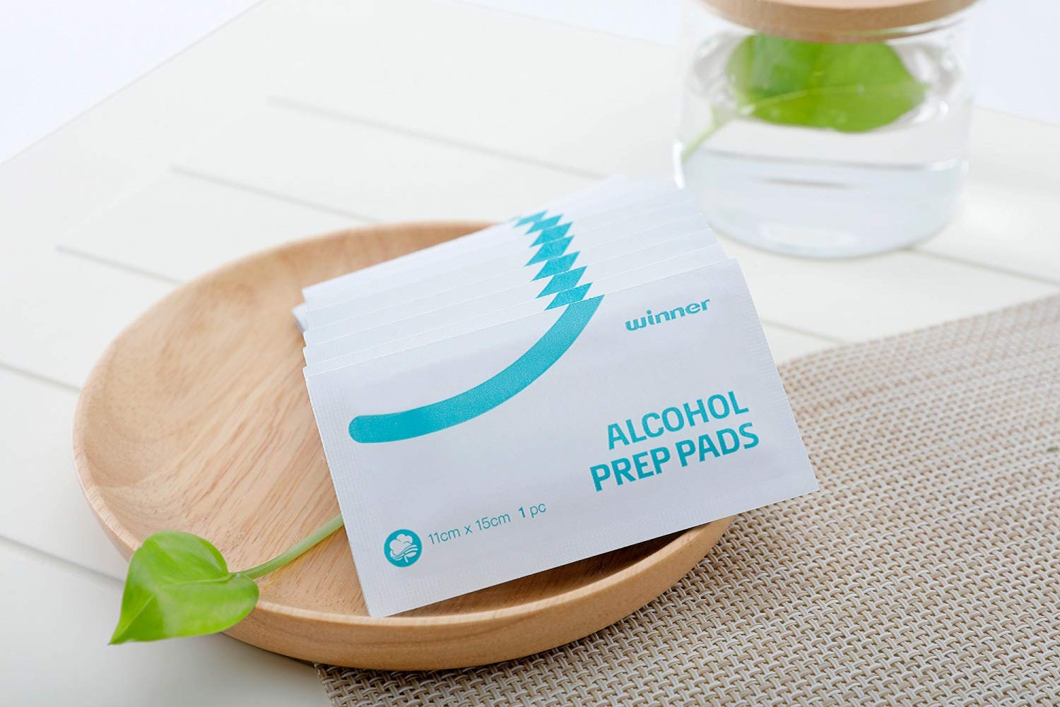Individually wrapped alcohol pads with 70% isopropyl alcohol