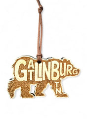 Wood ornament Gatlinburg Tennessee bear motif
