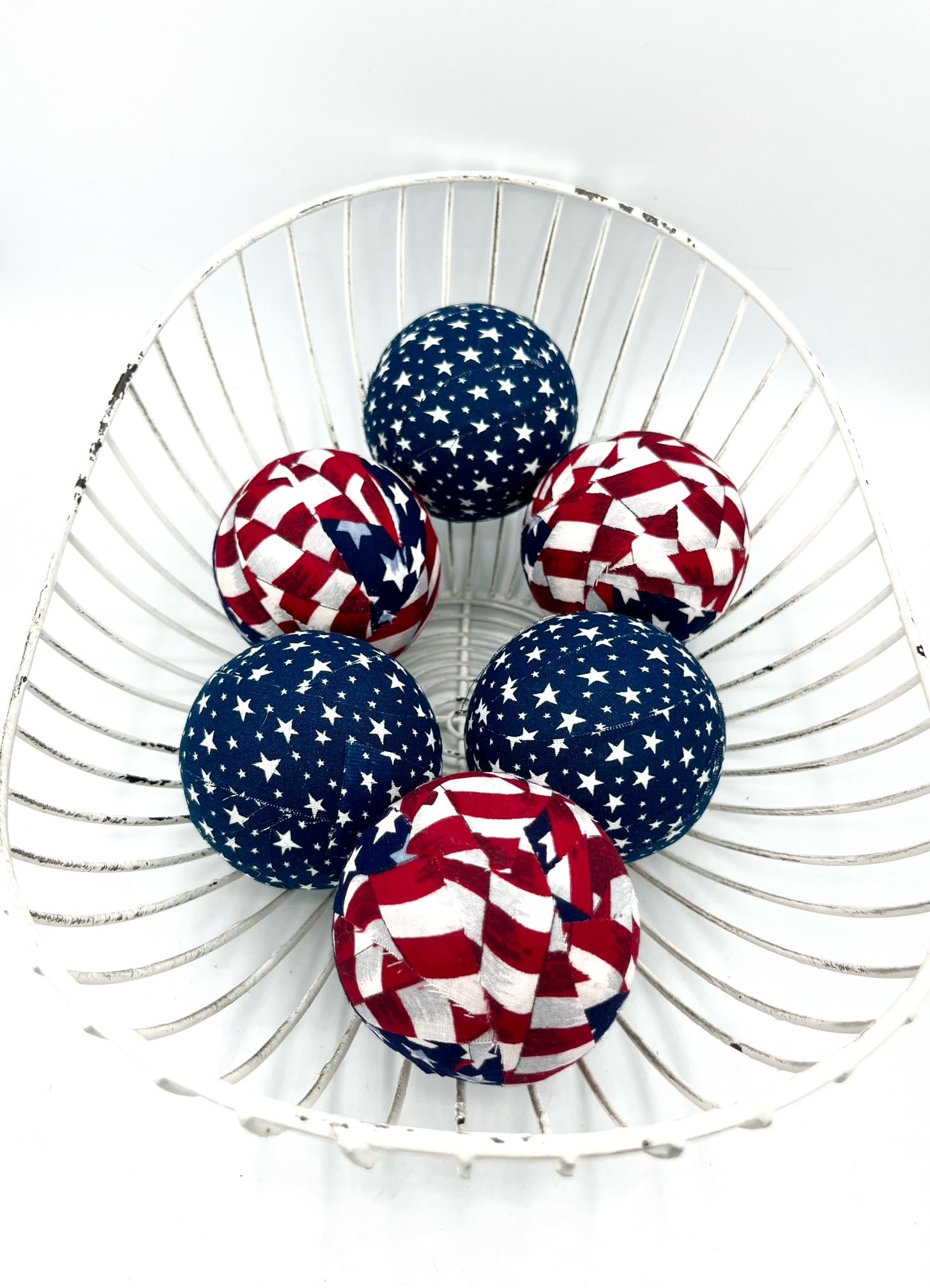 Lightweight durable patriotic decor ball