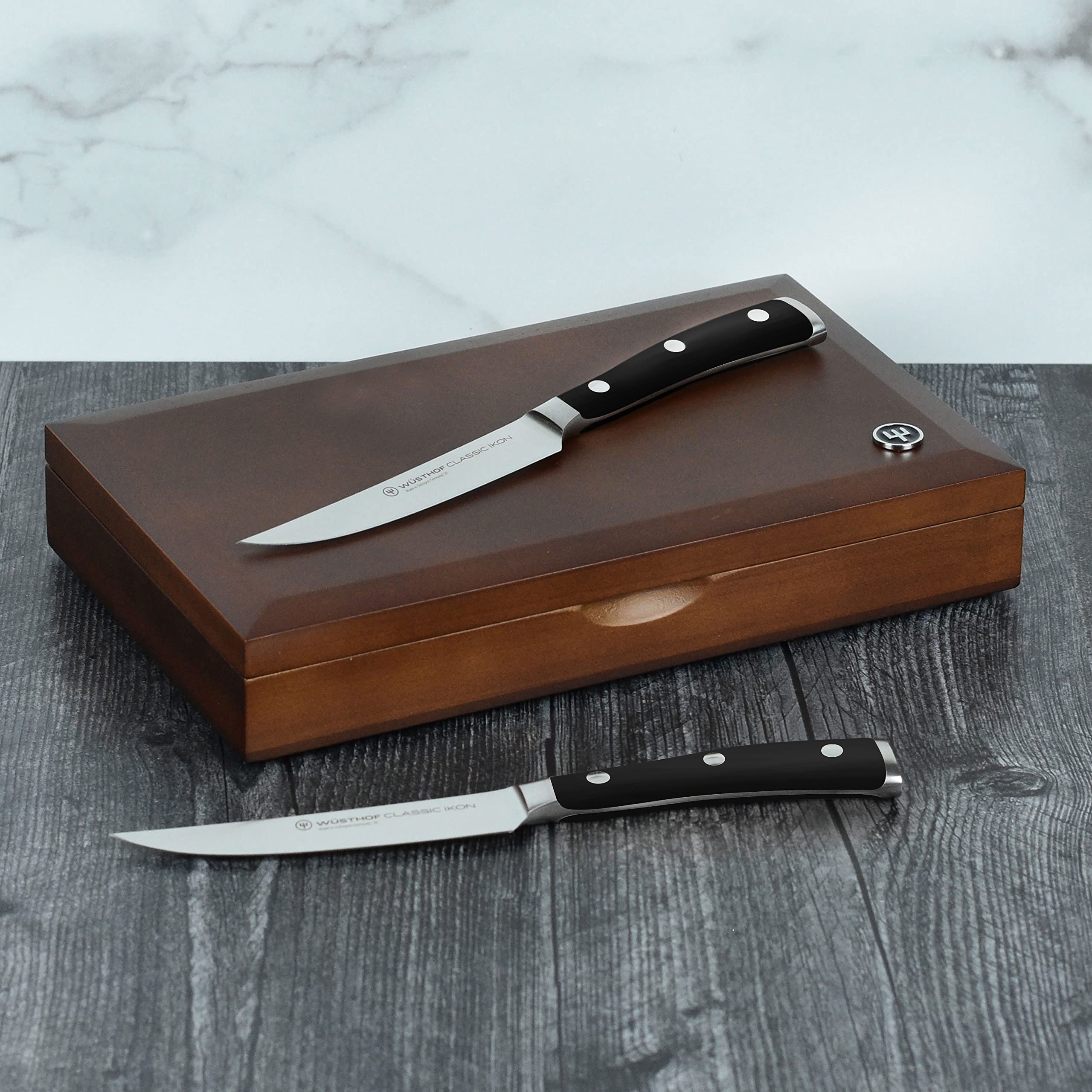 Wood case dimensions 10 x 6 x 2 inches