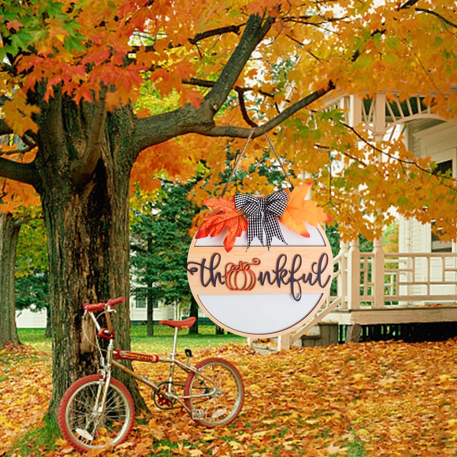Door mount sign for Thanksgiving seasonal display