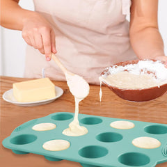 Square cake pan from Yumatouch set