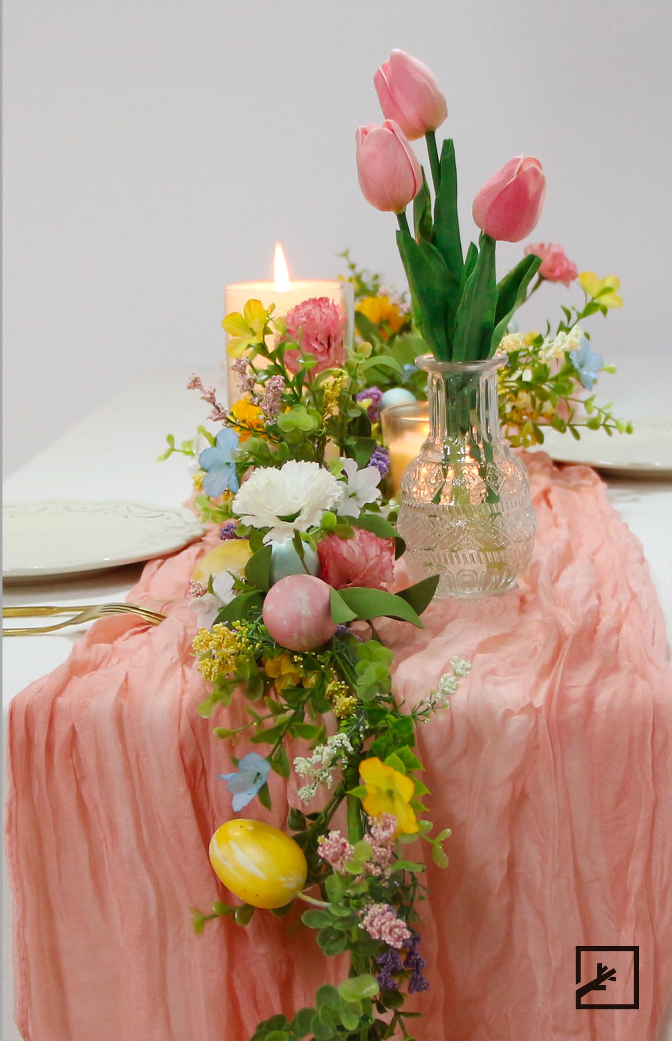 Pastel colors pale turquoise pink and yellow on garland