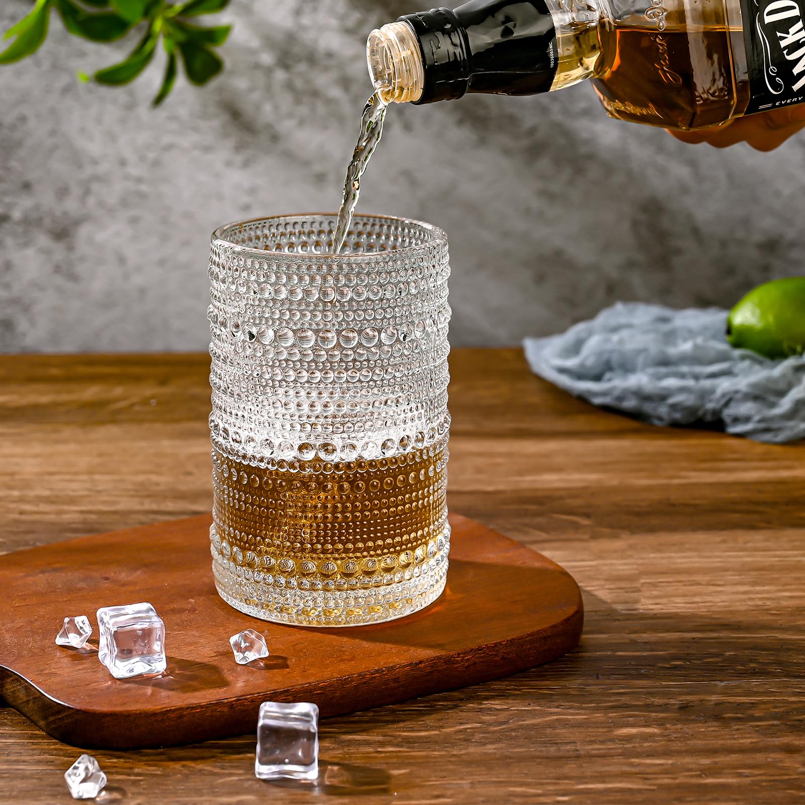 Set includes 6 glasses and 6 glass straws