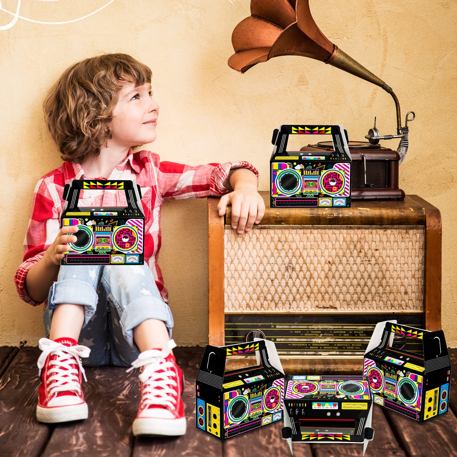Zonon retro party decor boxes with period speaker design